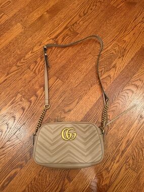 Gucci Beige Quilted Leather Marmont Camera Crossbody with Gold GG